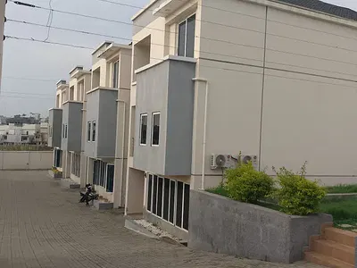 Luxury 4 Bedroom Terraced with BQ