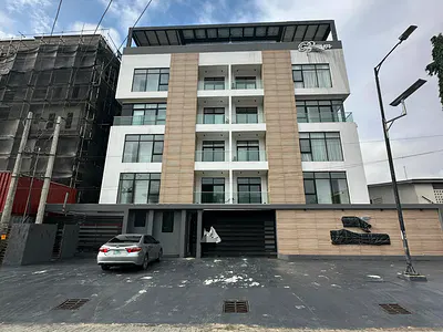 State of the Art Luxury Designed Serviced 3 Bedroom Flat with BQ