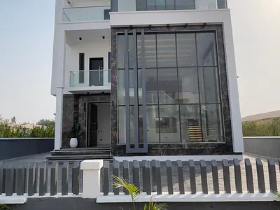 Contemporary 5 Bedrooms- Cinema-Pool-Roof Top