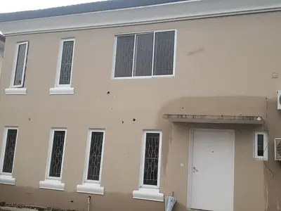 Well Maintained 4 Bedroom Terraced Duplex with BQ