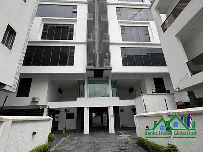 Luxury 3 Bedroom Maisonette with a BQ