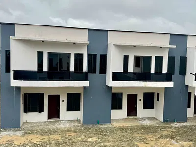 Luxury Brand New in Serene Environment Plus a Swimming Pool