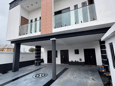 Spacious and Luxurious Brand New 2 Bedroom Apartment in Serene