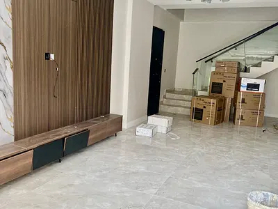 Brand New Well Finished 3 Bedroom Maisonette Duplex in Premium Area