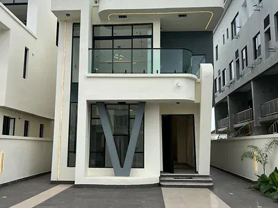 5 Bedroom Detached Duplex