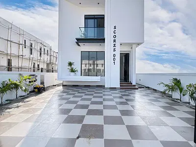 5 Bedroom Duplex Fully Detached