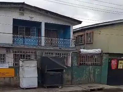 Block of Four Flat with One Shop at the Front and a Room BQ