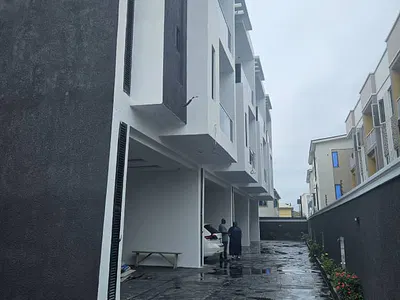 Luxury 4 Bedroom En Suite Terrace with BQ — Igbo Efon, Lekki, Lagos