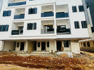 Exclusive 4 Bedrooms Terraced Duplex with BQ