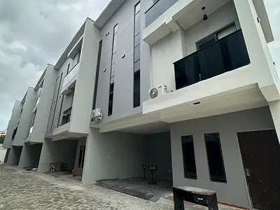 4 Bedroom Terrace