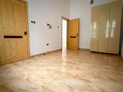 Upstairs 1-Bedroom. Shared Apartment