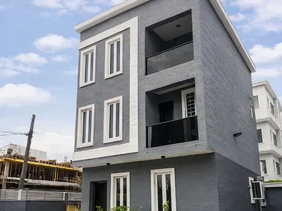 Distress 4 Bedroom Detached Duplex — Lekki Phase 1, Lekki, Lagos