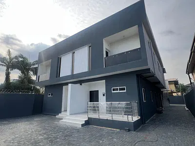 Standard 3 Bedroom Semi Detached Duplex