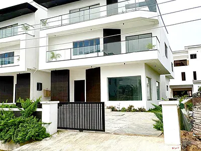 5 Bedroom Fully Detached Duplex