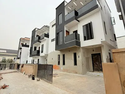 Elegant 5 Bedroom Fully Detached Duplex with BQ