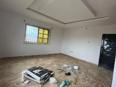 Spacious Sharp Shared Self Contain Shared Apartment