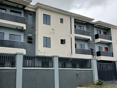 Serviced 2 Bedroom En-Suite Flat