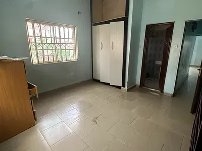 Well Finished 2 Bedroom Apartment