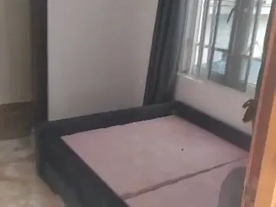 Spacious Boyz Quarter Apartment