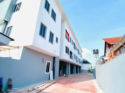 4 Bedroom Terrac with BQ