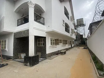 Newly Renovated 6 Bedrooms Semi Detached Duplex with 2 Boys Quarters