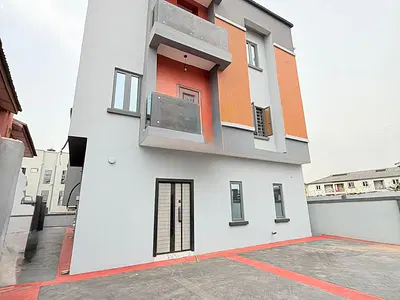 Fully Detached 4 Bedroom Duplex