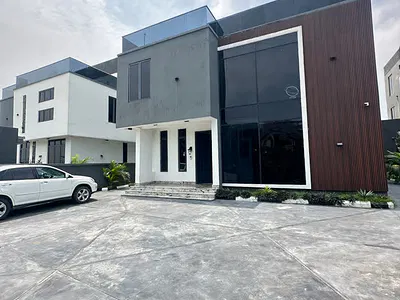 Luxury 5 Bedroom Fully Detached Duplex with Cinema and BQ