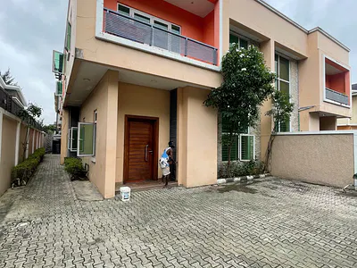 4 Bedroom Detached Duplex