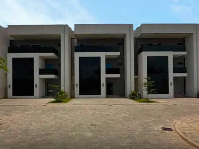 Luxury 6 Bedroom Fully Detached Duplex
