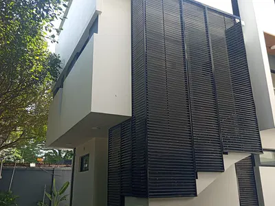Exclusively Fitted Semi-Detached Duplex