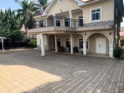 5 Bedroom Detached Duplex