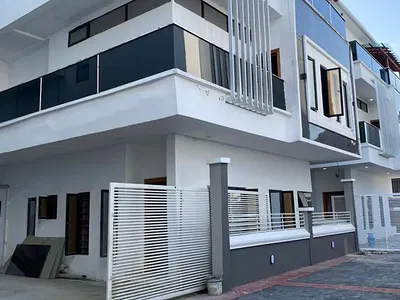 5 Bedroom Semi Detached Duplex