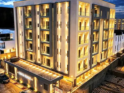 Luxury 1-Bedroom Apartment
