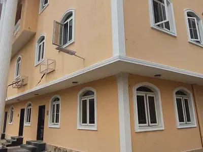 5 Bedroom Terrace