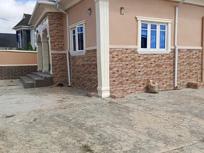 Sharp 2 Bedroom Flat