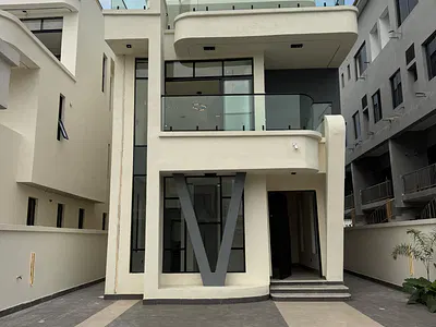 Contemporary 5 Bedroom Detached Duplex with Pool, Cinema & BQ