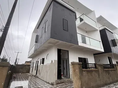 4 Unit of 5 Bedroom Semi Detached Duplex