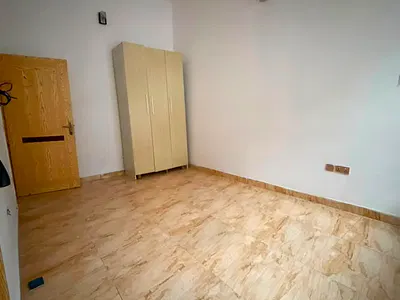 Newly Built & Spacious Apartment