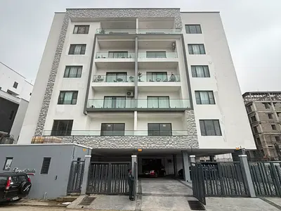 Luxury 2-Bedroom Apartment with a Room BQ