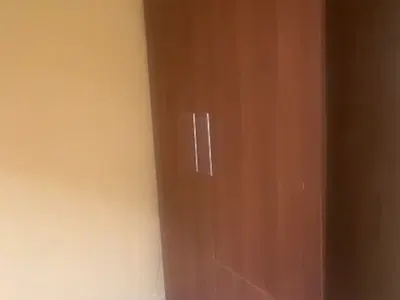 Renovated 2 Bedroom Flat with Wardrobes