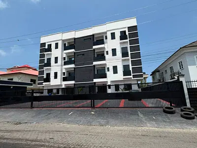 Aesthetically Pleasing 3 Bedroom Flat with BQ and Elevator