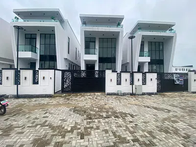 Luxury 5bedroom Detached Duplex with a BQ