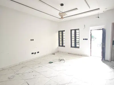 Brandnew 2 Bedroom Apartment