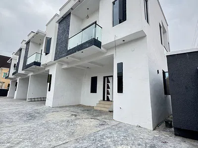 Luxury 4 Bedroom Terrace