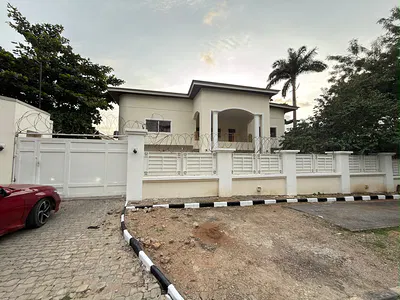 5 Bedroom Detached Duplex