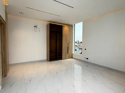 Beautiful 4 Bedroom Terraced Duplex with Swimming Pool & BQ in a Mini
