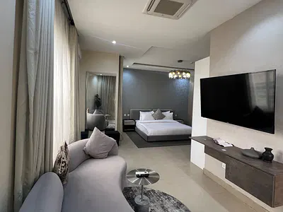Luxury Fully Furnished 4 -Bedroom with BQ