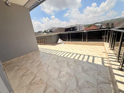 5 Bedroom Detached Duplex