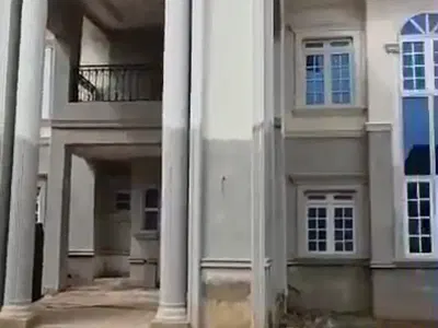 5 & 7 Bedrooms Mansion
