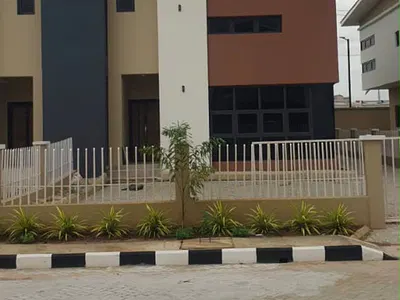 Exquisite 4 Bedroom Semi-Detached Duplex with BQ